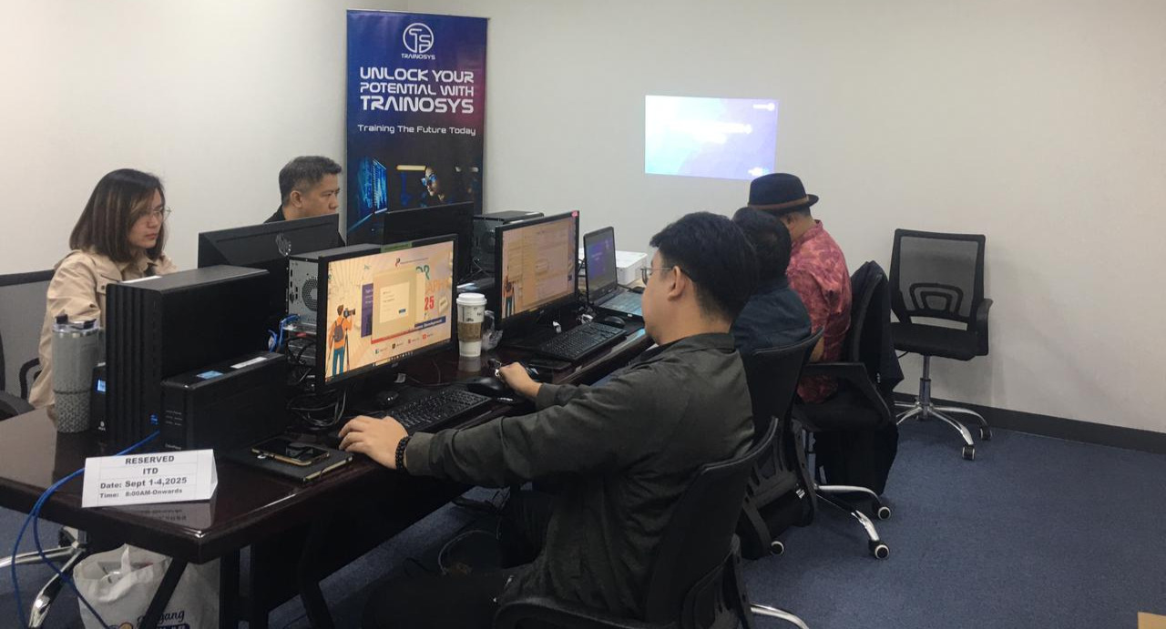 Trainosys onsite corporate training session